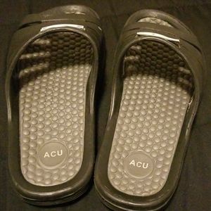 acu massaging comfort slides